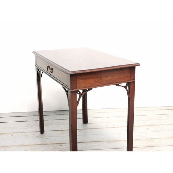 Image 1 of Engelse vintage mahonie bijzettafel