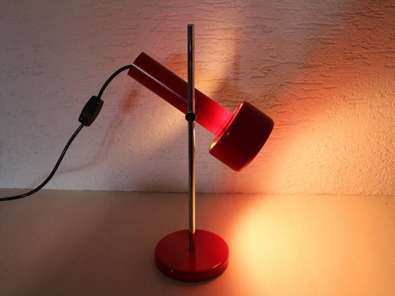 Image 1 of Rode metalen bureaulamp uit de jaren 70