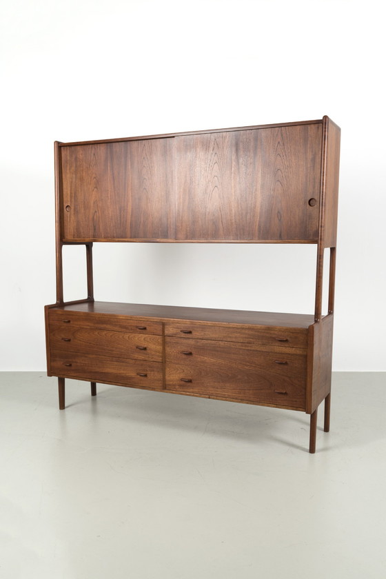 Image 1 of Hans Wegner model ‘RY-20’ kast