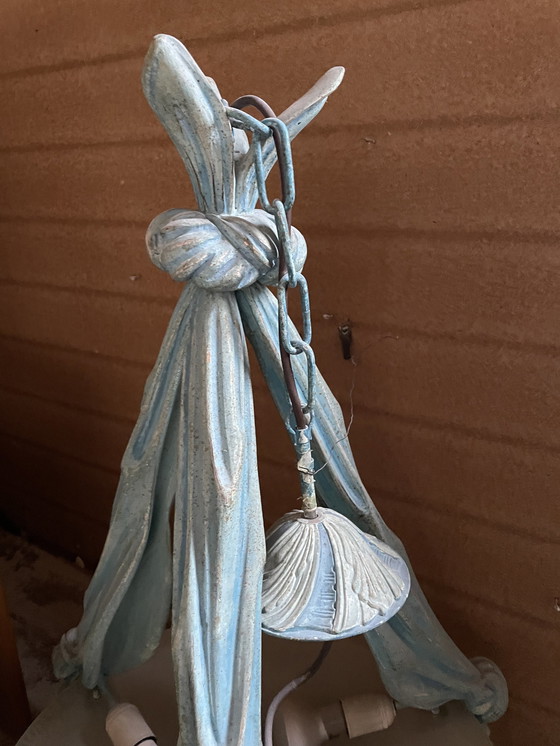 Image 1 of Italiaanse kroonluchter van houtsnijwerk en Murano-glas