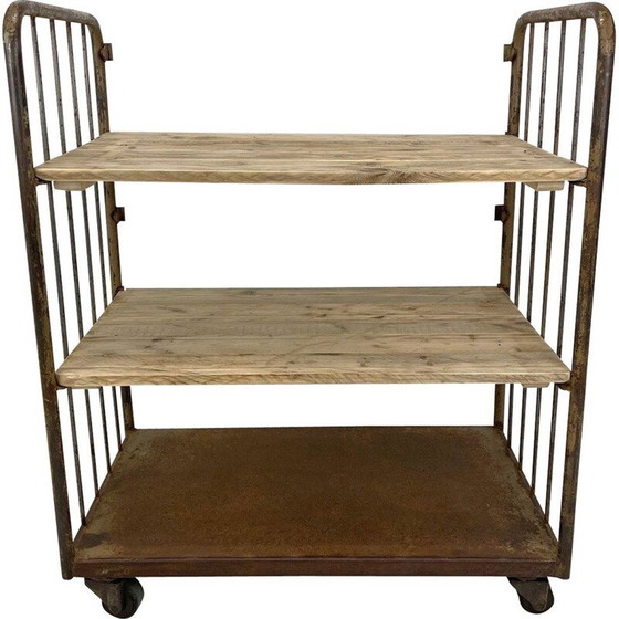Image 1 of Vintage industriële plank van hout en ijzer op wielen