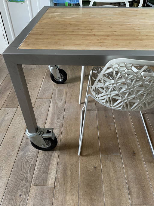 Design eettafel met bambooplaat