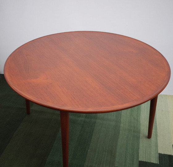 Image 1 of Deense teak salontafel Bc Møbler rond