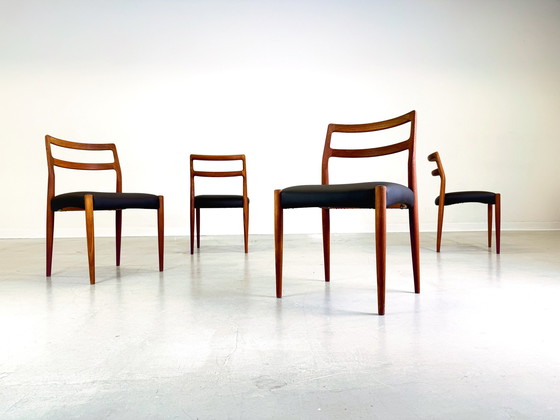 Image 1 of Set van 4 stoelen Mid Century Johannes Andersen Anna Uldum Møbelfabrik Teakhout