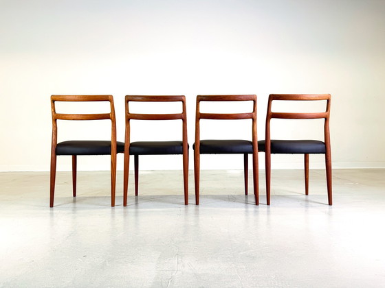 Image 1 of Set van 4 stoelen Mid Century Johannes Andersen Anna Uldum Møbelfabrik Teakhout