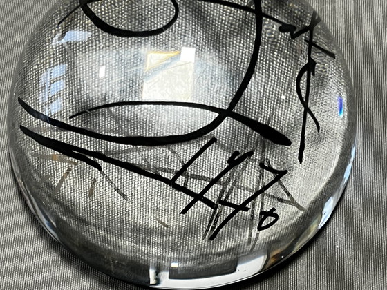 Image 1 of Salvador Dalí, presse-papier, Fundació Gala, zeefdruk met tekening en gesigneerd