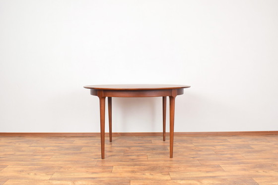 Image 1 of Mid Century Deense teakhouten eettafel, 1960.