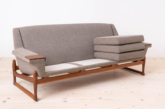 Image 1 of Johannes Andersen Sofa Uitstekend Voor Ab Trensums Fåtöljfabrik, Opnieuw Gestoffeerd In Kvadrat
