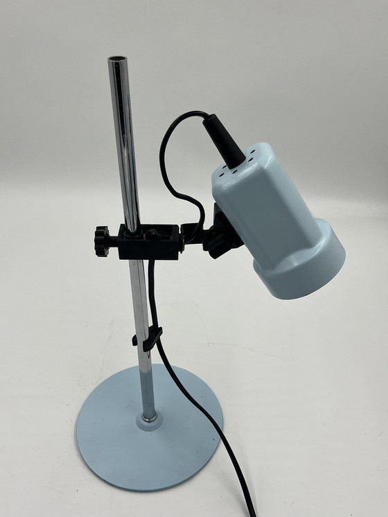 Image 1 of Hemelsblauwe bureaulamp