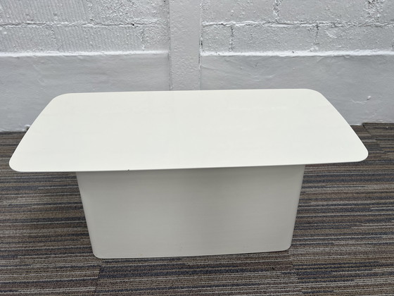 Image 1 of 1X Metal Side Tabel Vitra