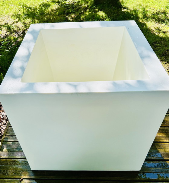 Image 1 of Vondom Cubo pot