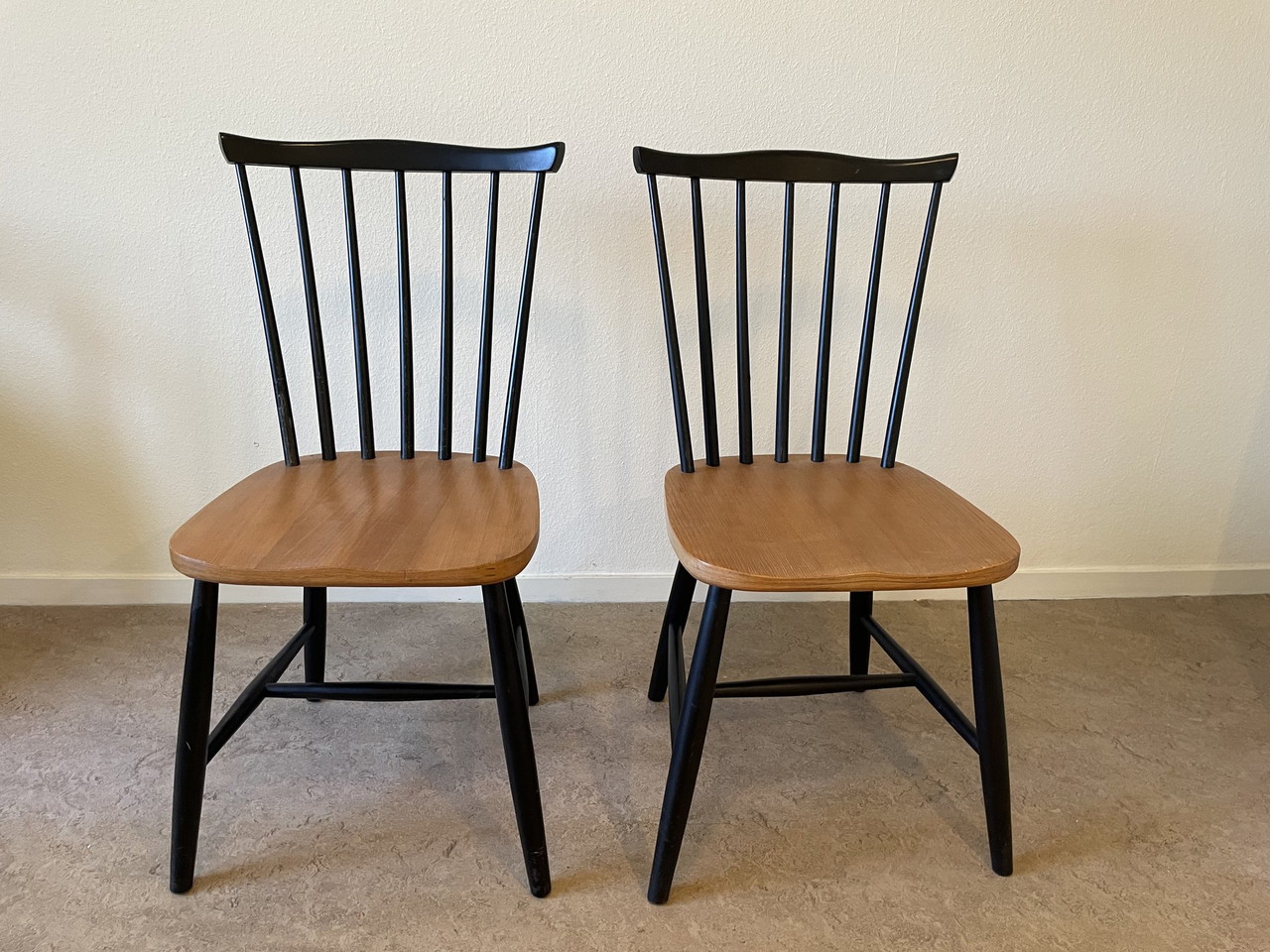2x Spijlenstoel