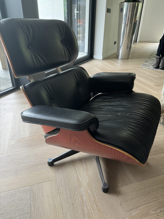 Image 1 of Ray & Charles Eames lounge chair