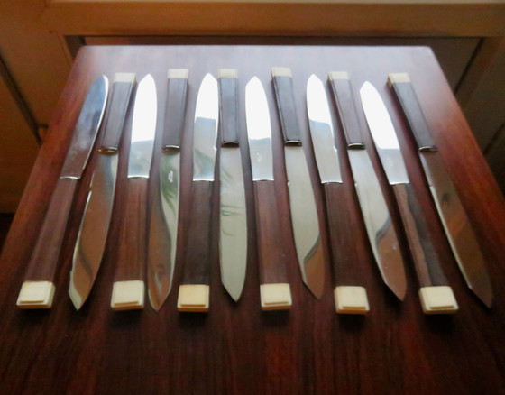 Image 1 of 12x Art Deco Messen Met Exotisch Hout En Ivoor Handvatten. Frankrijk 1940