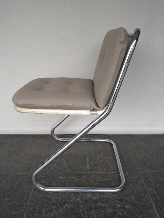 Image 1 of Vintage Design Eetkamerstoelen 4 Stuks.