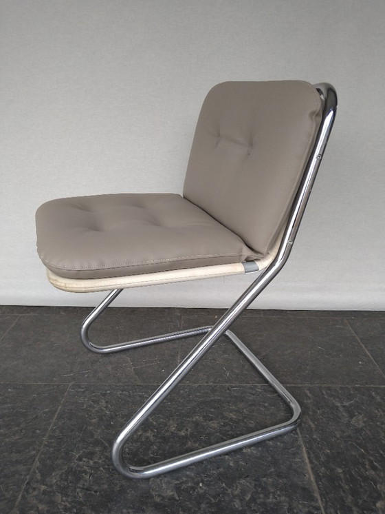 Image 1 of Vintage Design Eetkamerstoelen 4 Stuks.