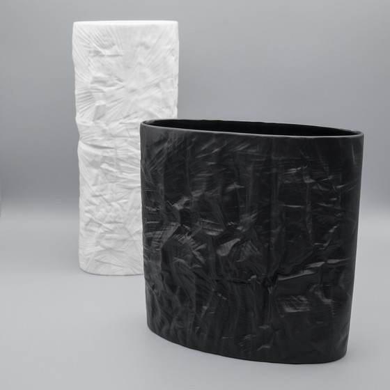 Image 1 of Martin Freyer Rosenthal Bisque Porcelaine Noire Papier Reliëf Vaas Duo Op Art 70S