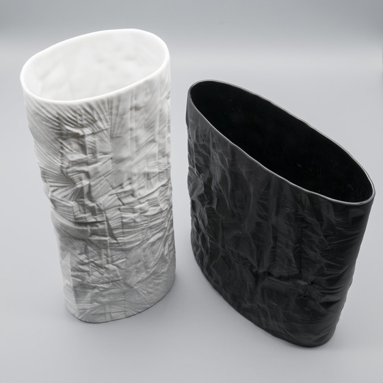 Image 1 of Martin Freyer Rosenthal Bisque Porcelaine Noire Papier Reliëf Vaas Duo Op Art 70S