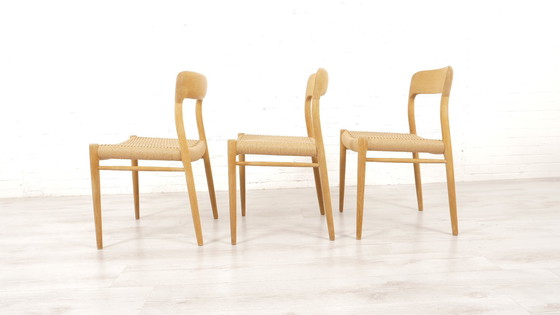 Image 1 of 3X Eetkamerstoelen | Eiken | Niels Otto Moller | Model 75