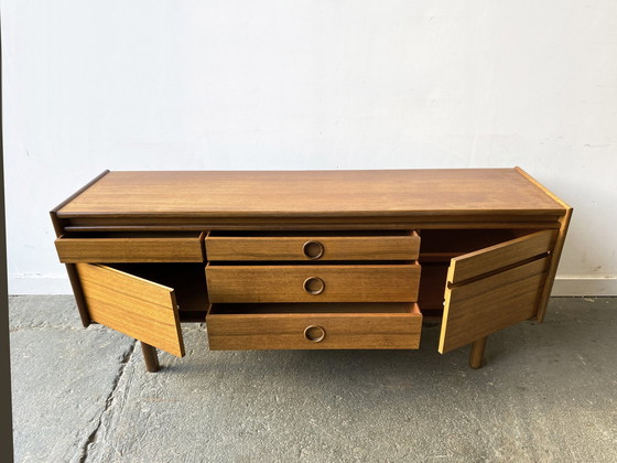 Image 1 of Mid Century Modern Teak Dressoir uit 1960 van Avalon
