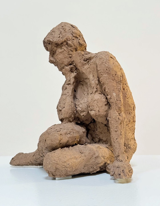 Image 1 of Terracotta sculptuur - Een naakte vrouw - Yolande Ide (1931)