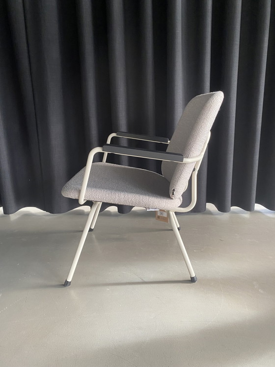 Image 1 of Design In Box / Gijs Van Der Sluis - Fauteuil No. 13 + Voetenbankje - Wit Frame + Witte Bouclé Stof