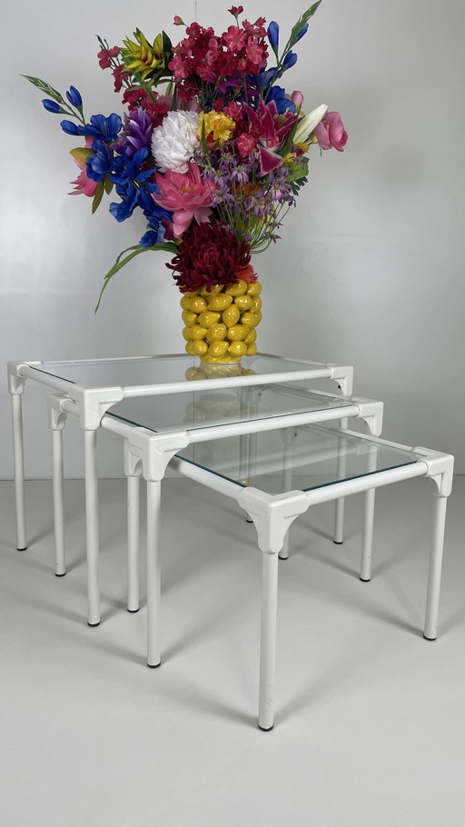 Vintage mimiset / nesting tables wit buisframe 