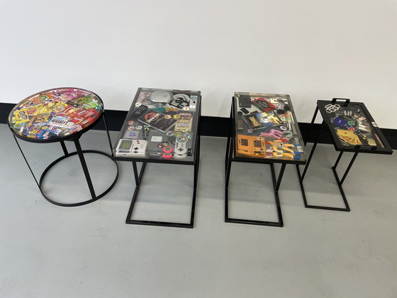 Image 1 of Jaren 90 Time Capsule Salon Tafel