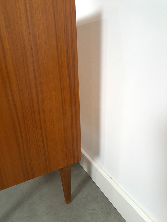 Image 1 of Teak Fineer Dressoir Barkast Met Lades En Klepdeuren