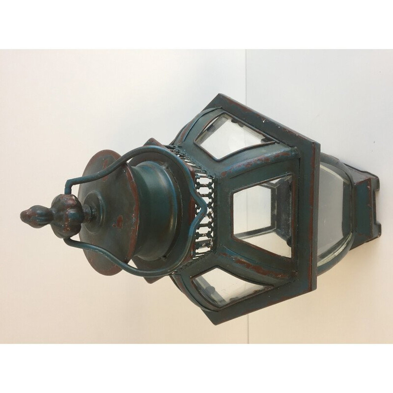 Vintage Art Decoratieve tafellantaarn in verouderd groen metaal | €79 |  Whoppah, image size:1280x1280