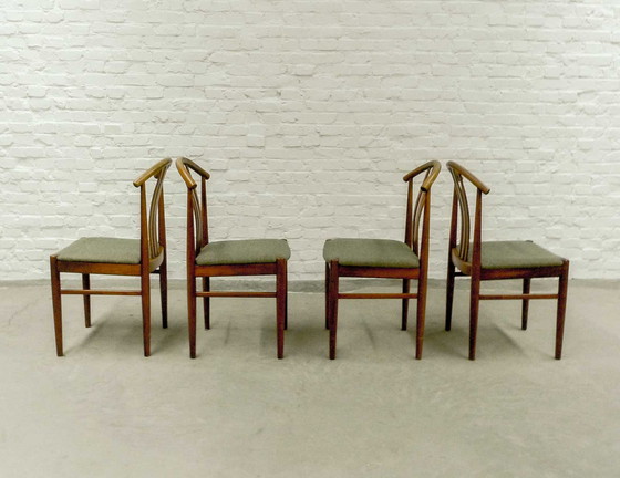 Image 1 of Zweedse Vintage Design eikenhouten olijfgroene eetkamerstoelen, set van 4. Zweden, jaren 1960.