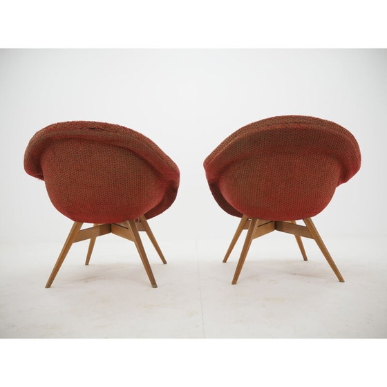 Image 1 of Paar vintage fauteuils in hout en synthetische schapenvacht van Miroslav Navratil, Tsjecho-Slowakije 1960