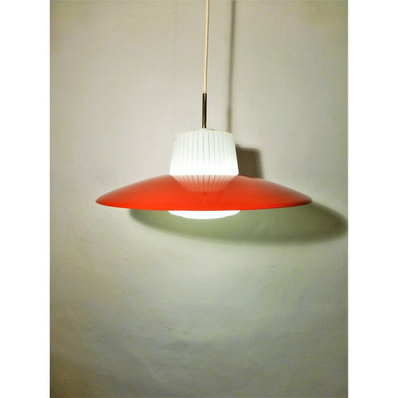 Image 1 of Vintage hanglamp van rood metaal en opaline, 1960