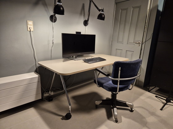 Image 1 of Gispen 358