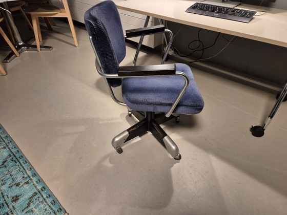 Image 1 of Gispen 358