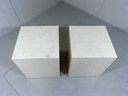 2x Italiaanse travertin sokkels