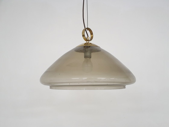 Image 1 of Mid-eeuwse hanglamp van gerookt glas en messing