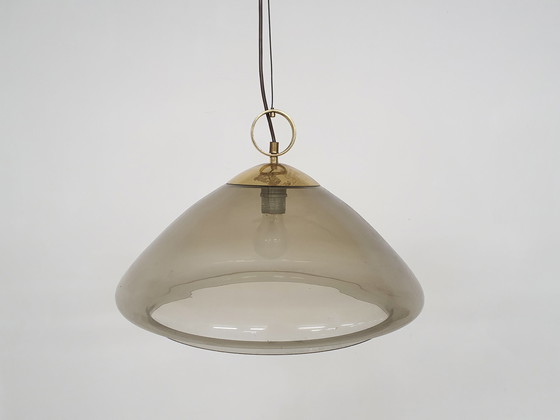 Image 1 of Mid-eeuwse hanglamp van gerookt glas en messing