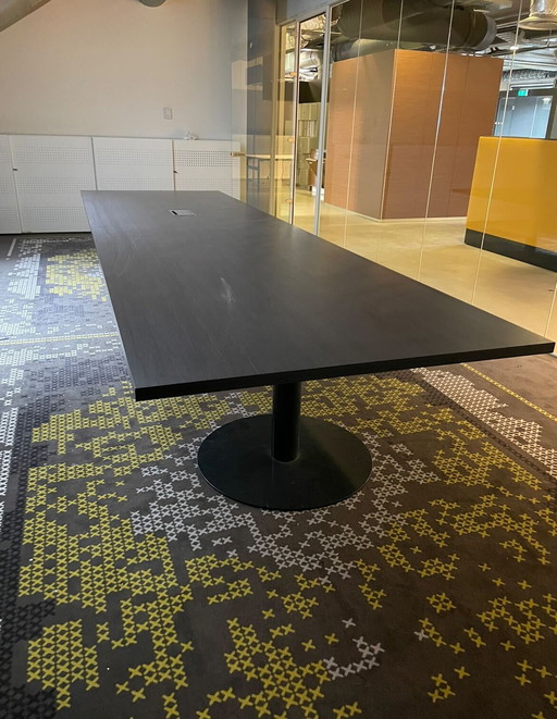 Grote design vergadertafel