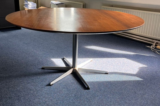 Image 1 of Fritz Hansen Circular Tafel (1968 - 1974)