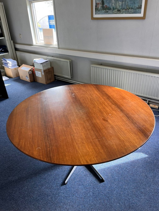 Fritz Hansen Circular Tafel (1968 - 1974)