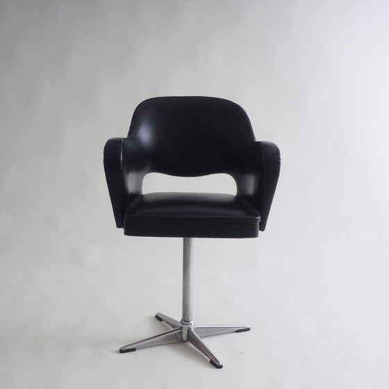 Image 1 of Vintage zwarte fauteuil