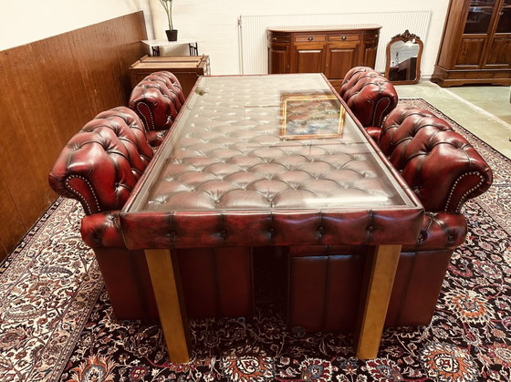 Image 1 of The Chesterfield Brand Eettafel met Eettafelstoelen