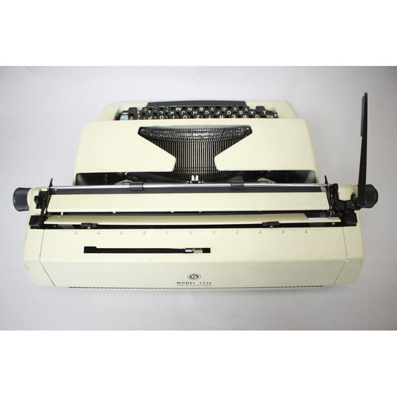 Image 1 of Vintage typemachine model 2226, Tsjecho-Slowakije jaren 1965