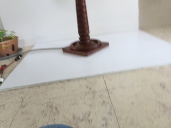 Image 1 of Art Deco Gesneden Rozenhouten Lamp