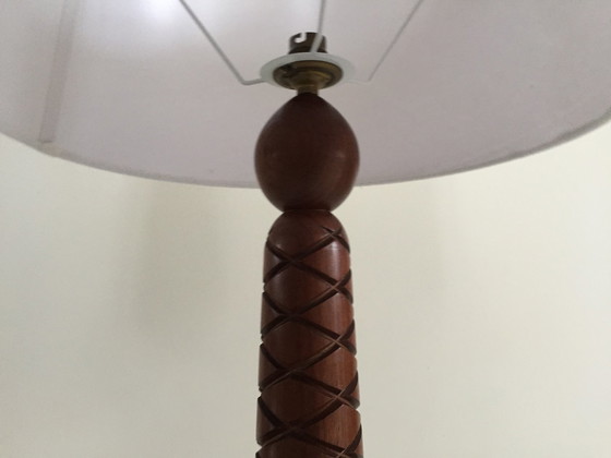 Image 1 of Art Deco Gesneden Rozenhouten Lamp
