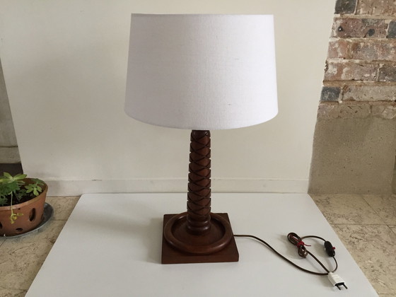 Image 1 of Art Deco Gesneden Rozenhouten Lamp