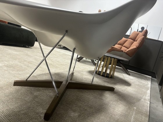 Image 1 of Iconische Vitra “La Chaise” White Scale & Wood Base Lp € 10.000,-