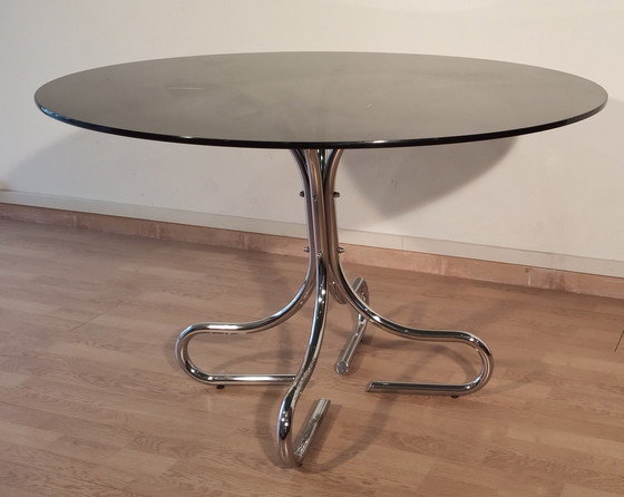 Image 1 of Italiaanse Mid Century Chroom en Staal Salontafel met Rond Rookglazen Blad, 1960