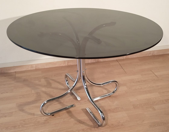 Image 1 of Italiaanse Mid Century Chroom en Staal Salontafel met Rond Rookglazen Blad, 1960